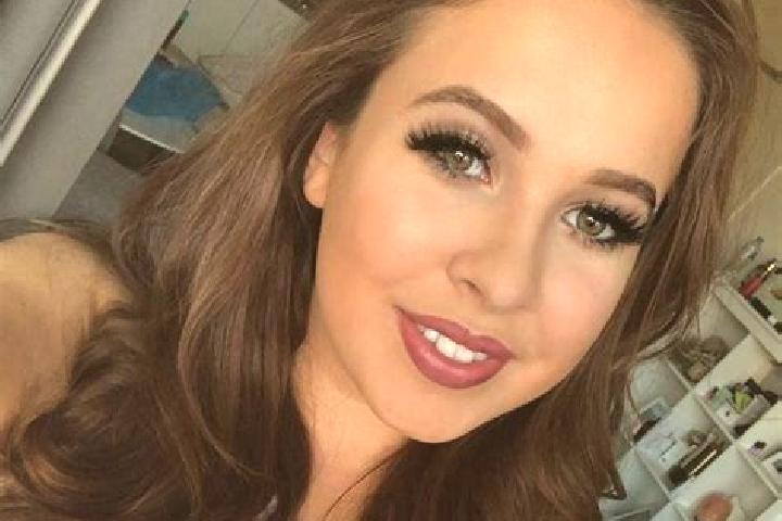 Violet, 28, a auburn amber-eyed caribbean companion based in Knaered. Offering Girlfriend Experience, Striptease, Deep French Kissing, Massage. Available for...