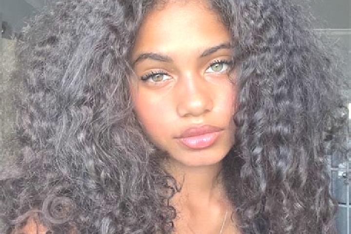 Violet, 28, a black grey-eyed ebony companion based in Mennecy. Offering OWO, 69, Striptease. Available for incall and outcall, overnight bookings available.