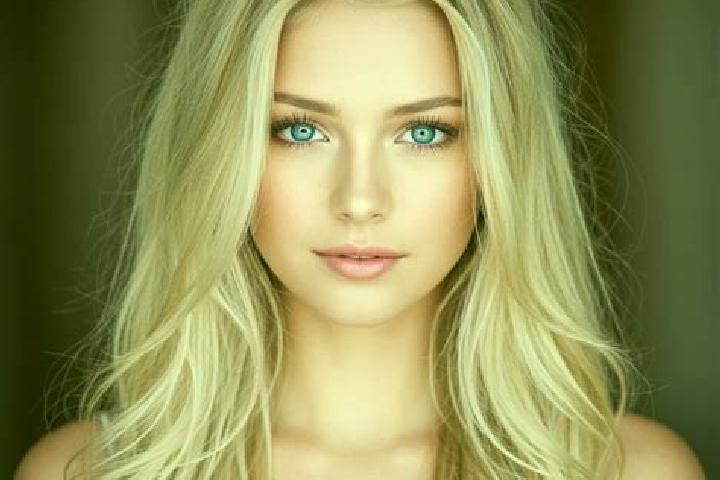 Violet, 28, a blonde grey-eyed mixed companion based in Wurzen. Offering Dinner Date, Couples, OWO. Available for incall and outcall, day and evening dates.