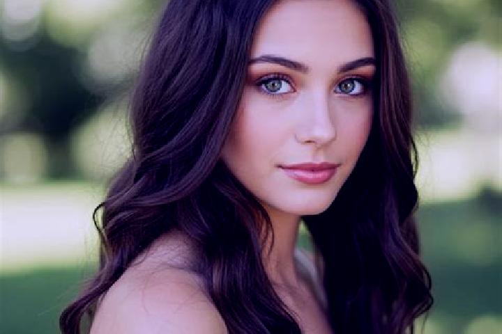 Violet, 28, a brunette hazel-eyed caucasian companion based in Skoroszyce. Offering Domination, Couples, Overnight. Available for incall and outcall, day and...