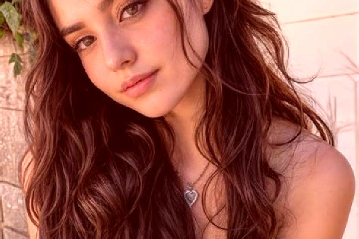 Violet, 28, a chestnut hazel-eyed caribbean companion based in Sirasso. Offering 69, Erotic Massage, CIM, Couples. Available for incall and outcall, overnigh...