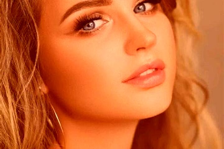 Violet, 28, a dark blonde blue-eyed indian companion based in Parly. Offering Travel Companion, Prostate Massage, Overnight, OWO. Available for incall and ou...
