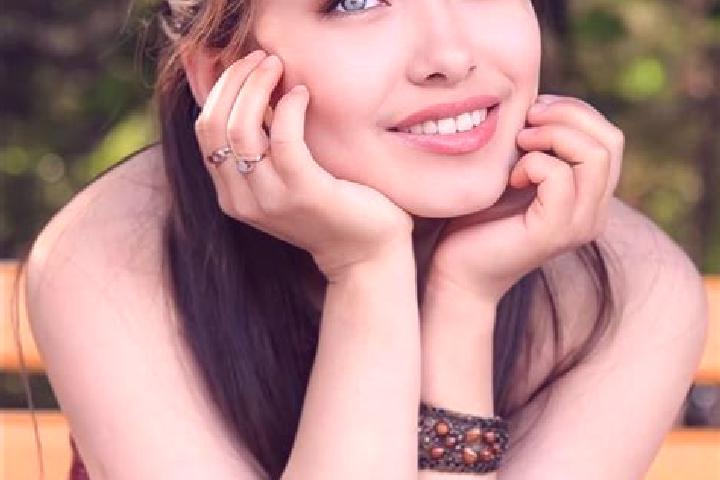 Violet, 28, a red blue-eyed asian companion based in Walsall. Offering GFE, Couples, Massage, Striptease. Available for incall and outcall, overnight booking...
