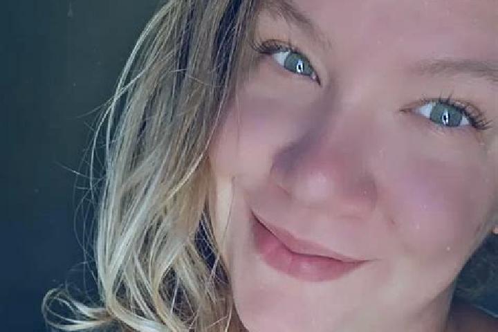 Violet, 28 — Escort in Bynum, United States