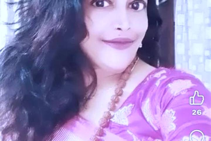 Violet, 28 — Escort in Champa, India