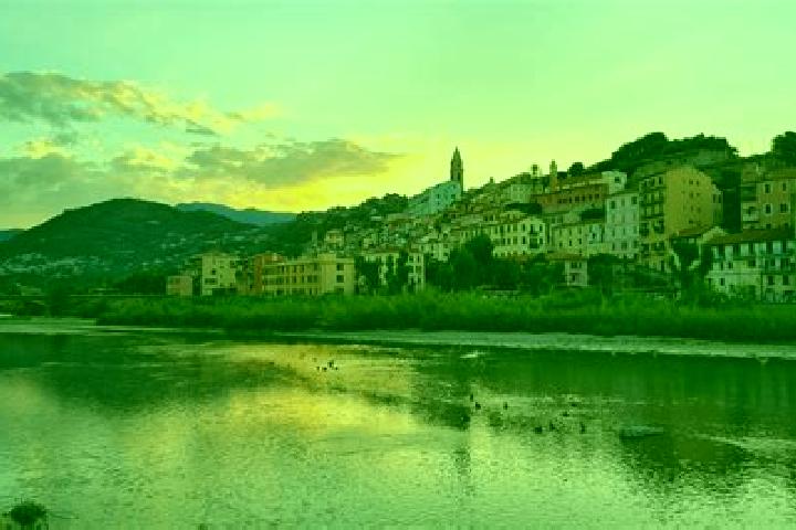 Violet, 28 — Escort in Comunanza, Italy