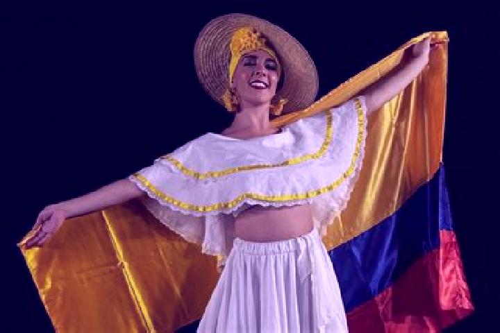 Violet, 28 — Escort in La Estrella, Colombia