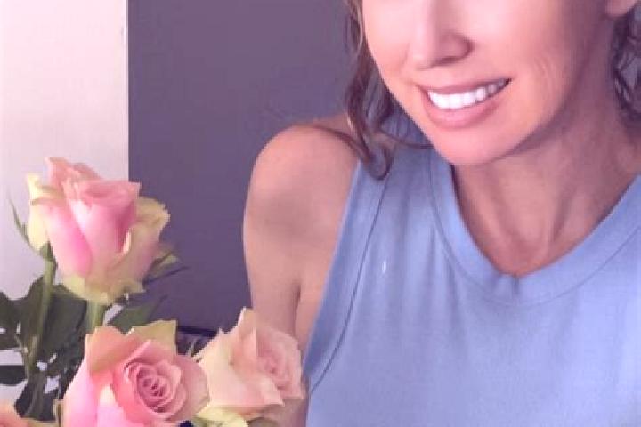 Violet, 28 — Escort in Mount Lewis, Australia
