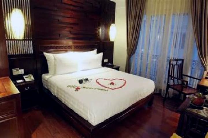 Violet, 28 — Escort in Phu Loc, Vietnam