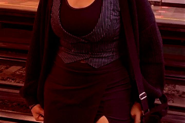 Violet, 28 — Escort in Saunay, France