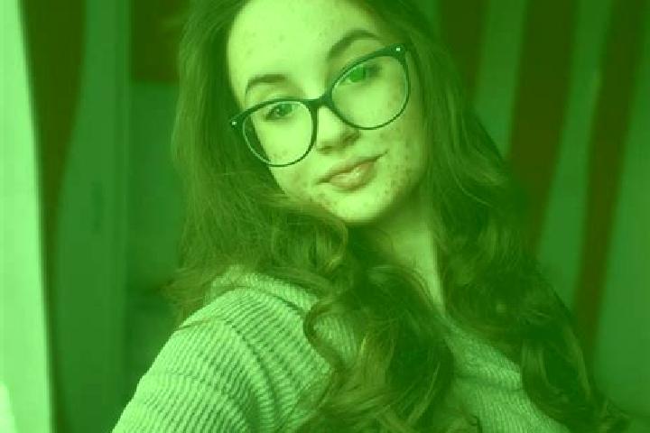 Violet, 28 — Escort in Tatarusi, Romania