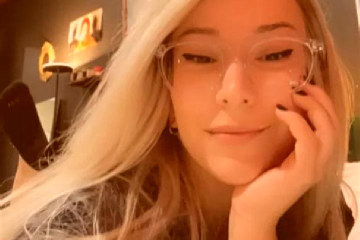 Violet, 29, a blonde dark-eyed caucasian companion based in Stora Hoega. Offering Roleplay, OWO, Deep French Kissing. Available for incall and outcall, overn...