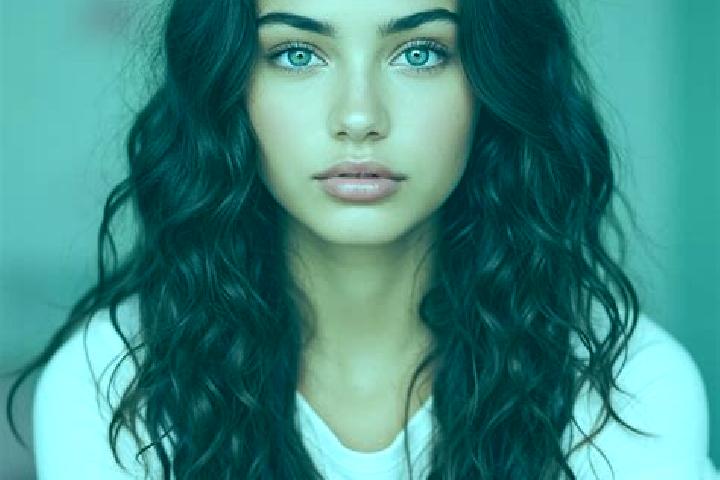 Violet, 29, a brunette amber-eyed mediterranean companion based in Div Koti. Offering Travel Companion, BDSM, Dinner Date, OWO, Duos. Available for incall an...