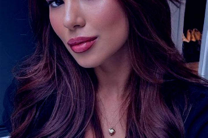 Violet, 29, a chestnut dark-eyed latina companion based in Bad Alexandersbad. Offering Massage, Deep French Kissing, Party Girl, Prostate Massage, Girlfriend...