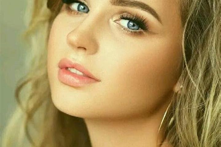 Violet, 29, a dark blonde blue-eyed mediterranean companion based in Senzekro. Offering BDSM, Domination, GFE. Available for incall and outcall, overnight bo...