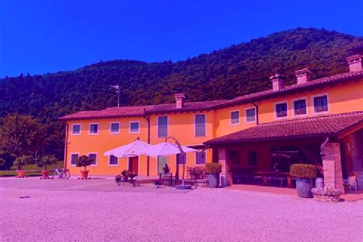 Violet, 29 — Escort in Calendasco, Italy