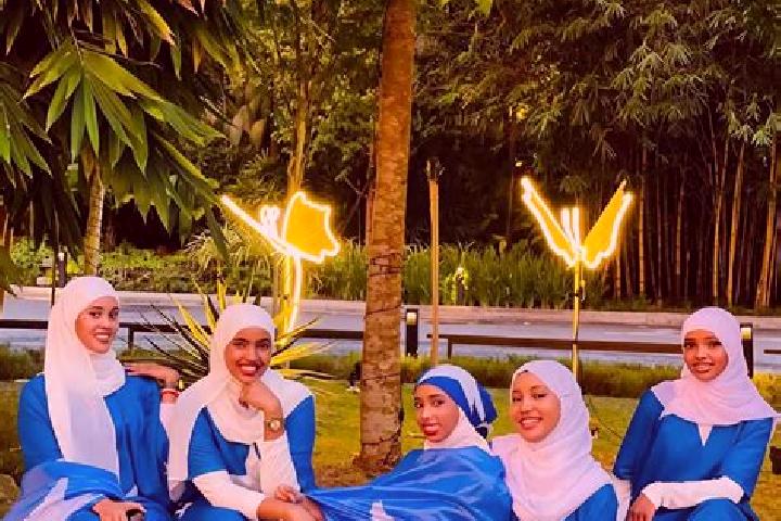Violet, 29 — Escort in Ladan, Indonesia