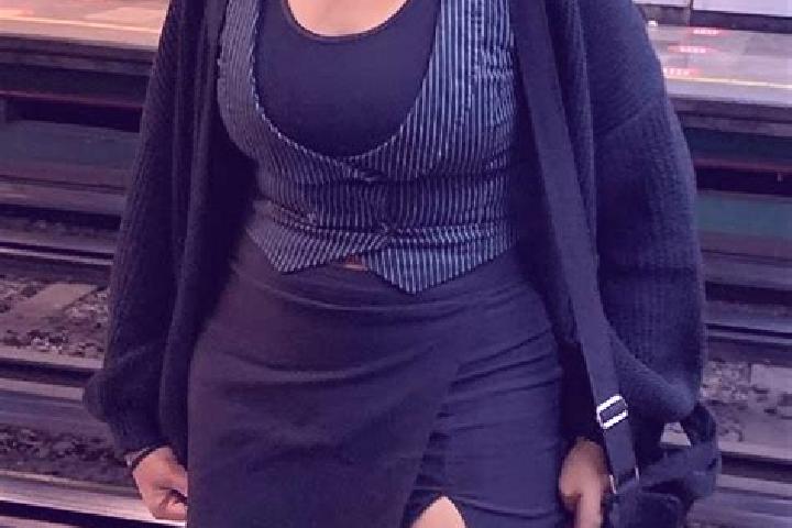 Violet, 29 — Escort in UEctepe, Turkey