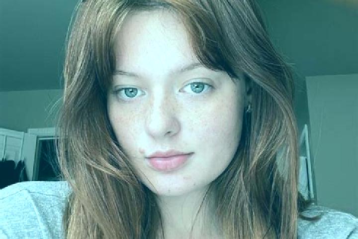 Violet, 30, a auburn brown-eyed caucasian companion based in Bois-Jerome-Saint-Ouen. Offering GFE, Travel Companion, Tantra. Available for incall and outcall...