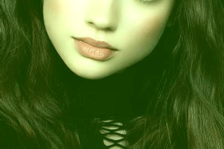 Violet, 30, a auburn dark-eyed european companion based in Comazzo. Offering Travel Companion, CIM, Duos, Massage. Available for incall and outcall, overnigh...