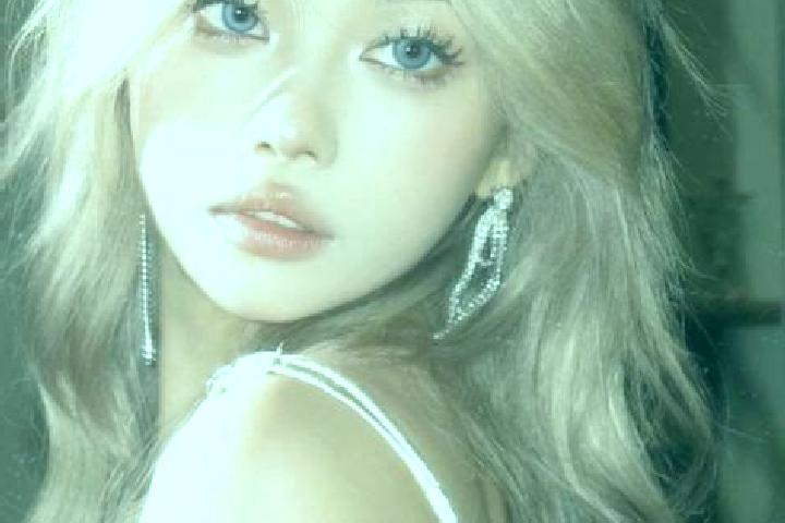 Violet, 30, a blonde grey-eyed asian companion based in Toutouman. Offering Tantra, Travel Companion, Fetish. Available for incall and outcall, overnight boo...