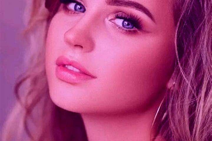 Violet, 30, a dark blonde blue-eyed caribbean companion based in Sigih. Offering Erotic Massage, GFE, Massage, Couples, Tantra. Available for incall and outc...
