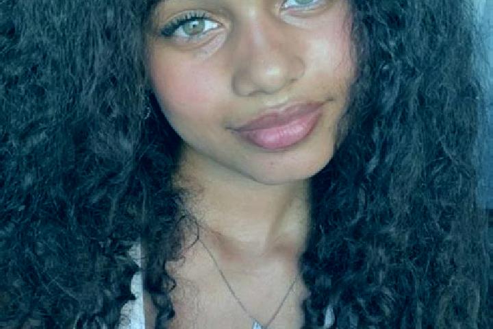 Violet, 30, a red hazel-eyed ebony companion based in Olmedo de Camaces. Offering 69, Overnight, OWO. Available for incall and outcall, day and evening dates.