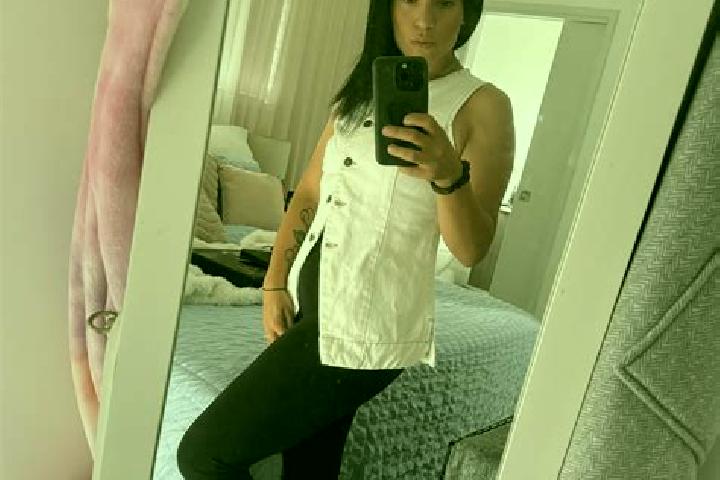 Violet, 30 — Escort in Ayse, France