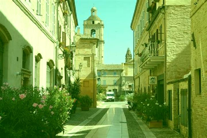Violet, 30 — Escort in Castel San Giorgio, Italy