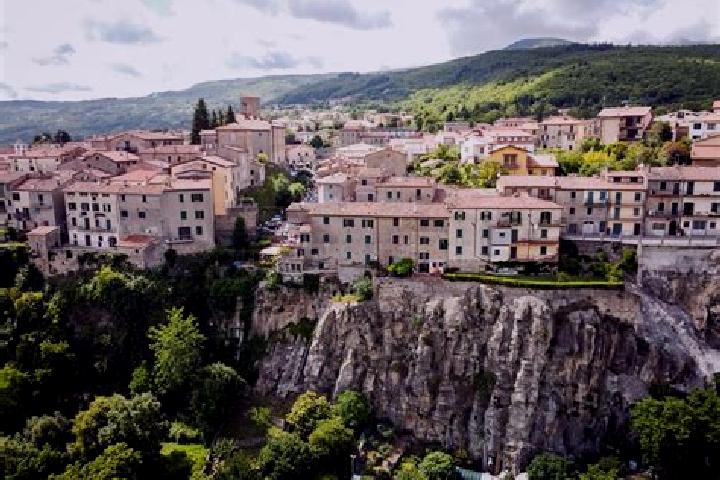 Violet, 30 — Escort in Cicciano, Italy