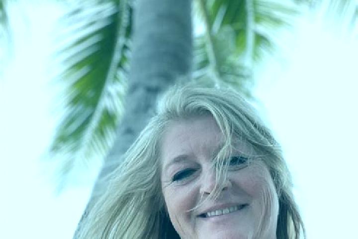 Violet, 30 — Escort in Entiat, United States