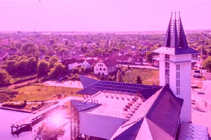 Violet, 30 — Escort in Fueloepjakab, Hungary