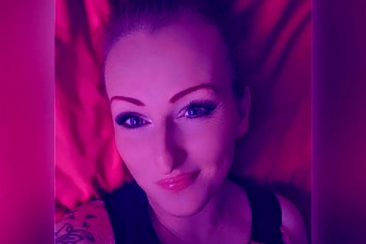 Violet, 30 — Escort in Kroepelin, Germany