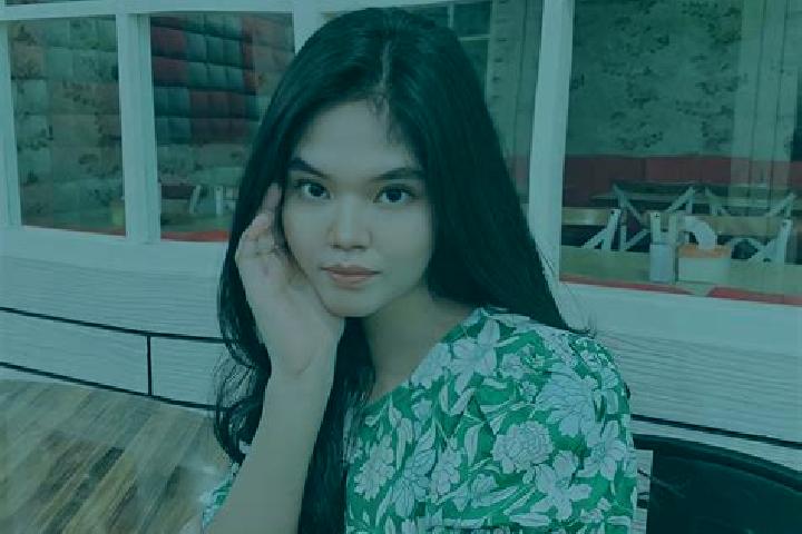 Violet, 30 — Escort in Manding, Indonesia