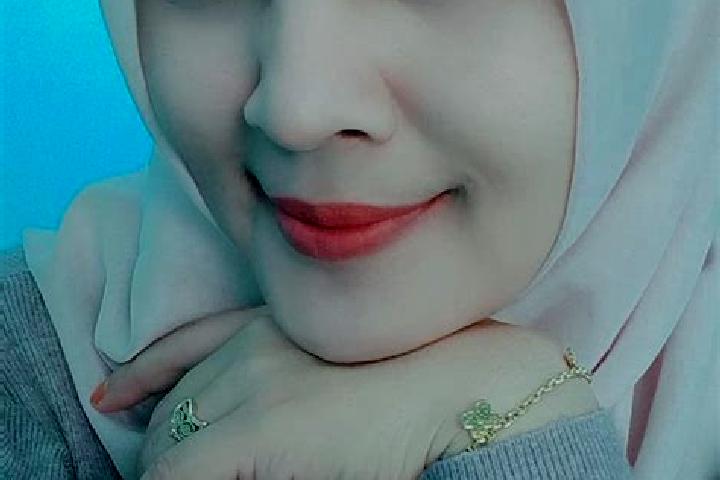 Violet, 30 — Escort in Manna, Indonesia