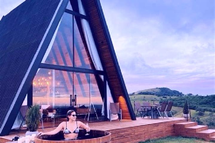 Violet, 30 — Escort in Montanha, Brazil