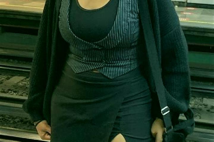 Violet, 30 — Escort in Unteni, Romania