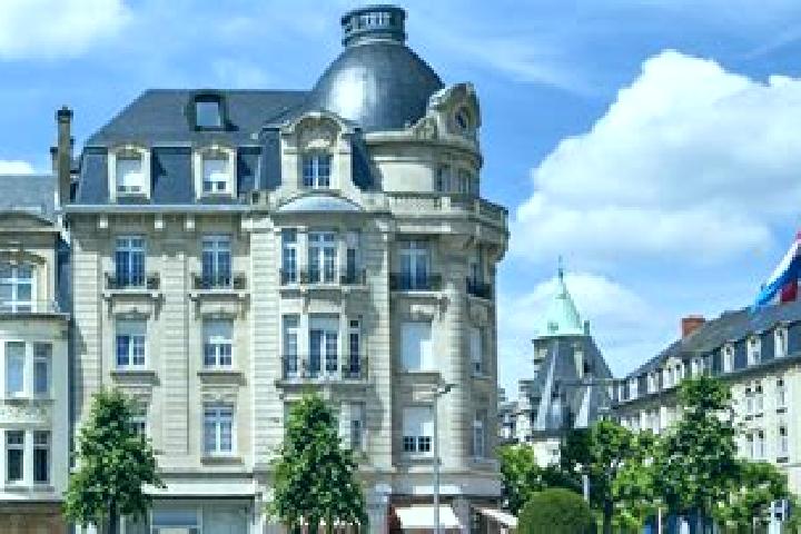 Violet, 30 — Escort in Wahl, Luxembourg