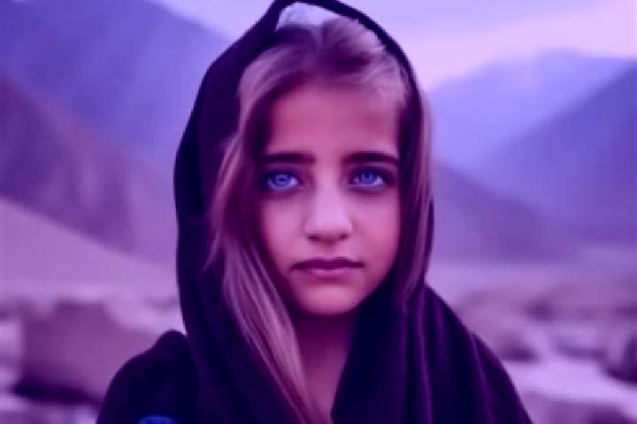 Violet, 31, a auburn amber-eyed middle eastern companion based in Leme. Offering Overnight, 69, CIM. Available for incall and outcall, day and evening dates.