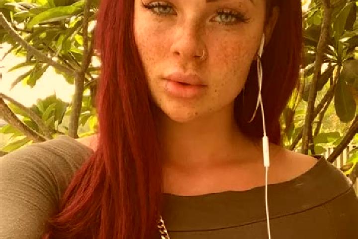 Violet, 31, a auburn green-eyed latina companion based in Oetwil am See. Offering GFE, Massage, A-Level, Domination. Available for incall and outcall, day an...