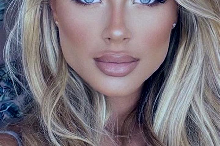 Violet, 31, a blonde hazel-eyed latina companion based in Adand. Offering Erotic Massage, Prostate Massage, Girlfriend Experience, Couples, Overnight. Availa...