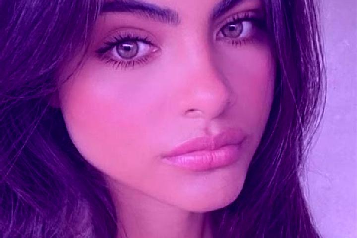 Violet, 31, a brunette dark-eyed middle eastern companion based in Lapanga. Offering Deep French Kissing, Erotic Massage, Fetish, Party Girl, Couples. Availa...
