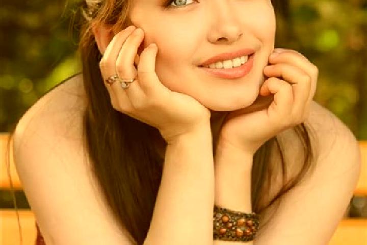 Violet, 31, a red blue-eyed asian companion based in Pakong Laok. Offering BDSM, CIM, OWO. Available for incall and outcall, day and evening dates.