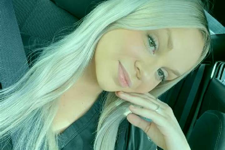 Violet, 31 — Escort in Bordelonville, United States