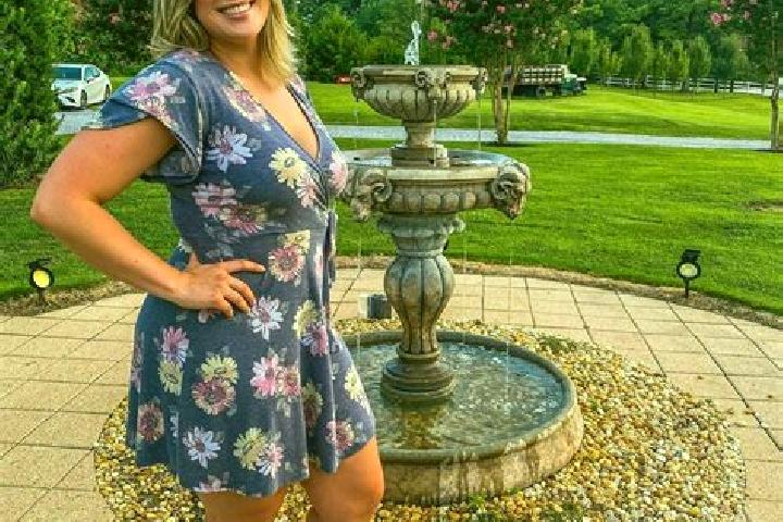 Violet, 31 — Escort in Summerville, United States