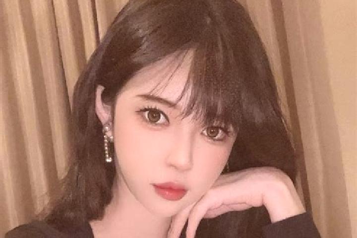Violet, 31 — Escort in Wenshao, China