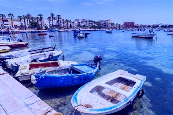 Violet, 32, a blonde dark-eyed caribbean companion based in San Cesario di Lecce. Offering GFE, Girlfriend Experience, Striptease. Available for incall and o...