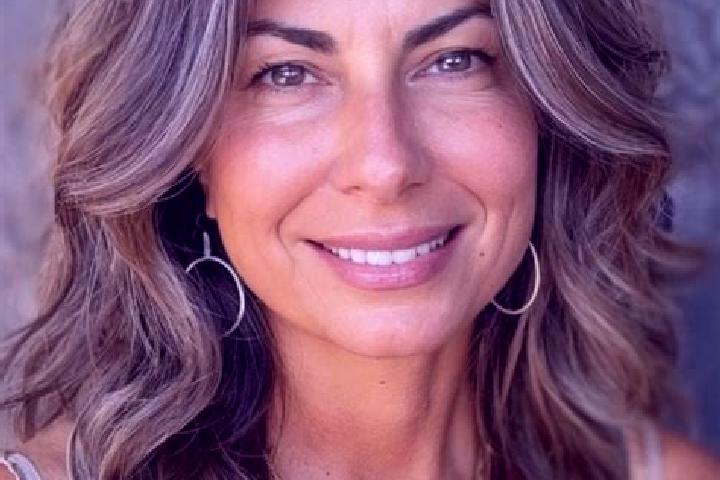 Violet, 32, a brunette grey-eyed latina companion based in Rascheid. Offering Deep French Kissing, Erotic Massage, Travel Companion, GFE, Massage. Available ...