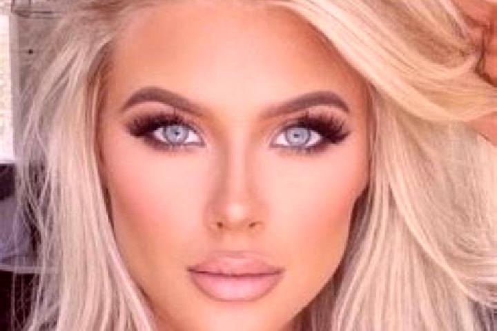 Violet, 32, a platinum blonde blue-eyed latina companion based in Khartoum North. Offering BDSM, Duos, Prostate Massage, Striptease. Available for incall and...