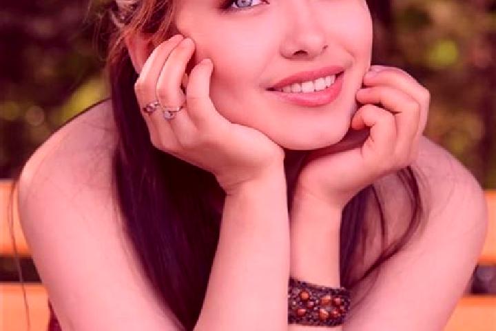 Violet, 32, a red blue-eyed asian companion based in Milan. Offering Massage, Duos, 69, Dinner Date, Overnight. Available for incall and outcall, overnight b...